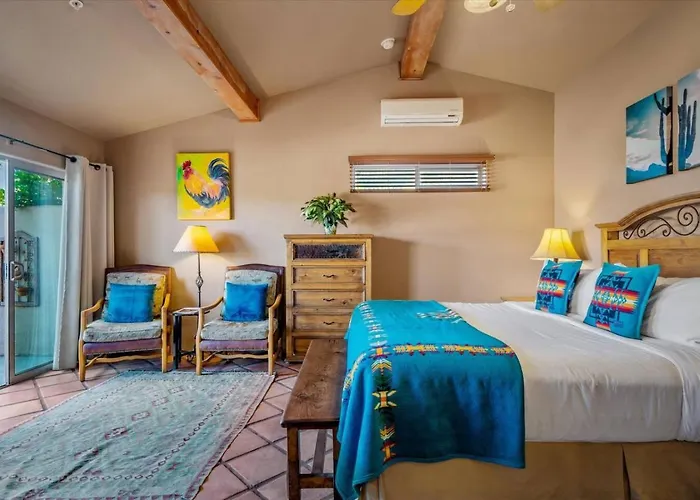 King Casita Shared Hot Tub - Breakfast Included Sedona