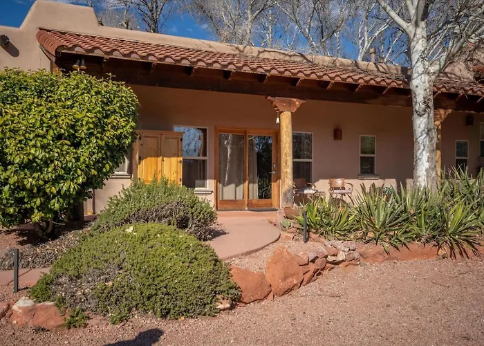 Apartment King Casita Shared Hot Tub - Breakfast Included Sedona
