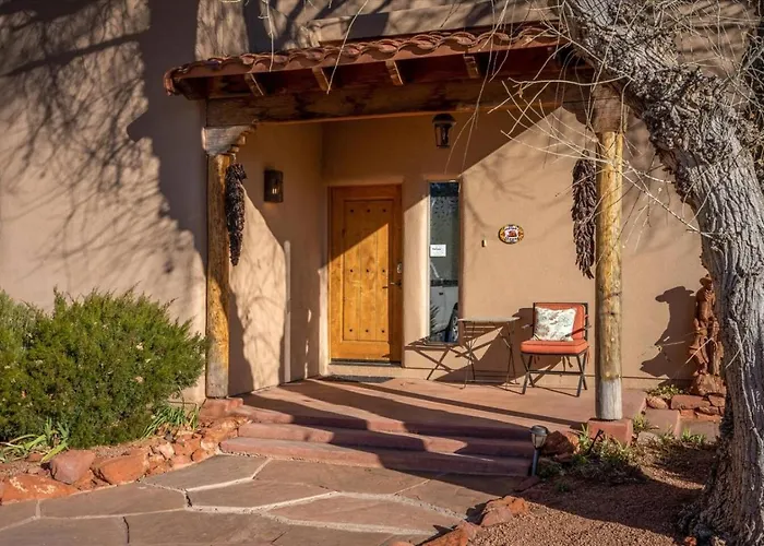 King Casita Shared Hot Tub - Breakfast Included Sedona