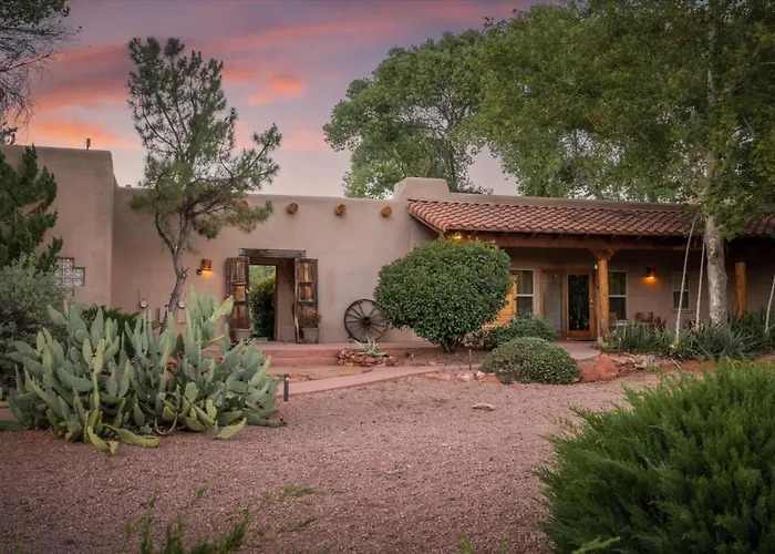 Apartment King Casita Shared Hot Tub - Breakfast Included Sedona